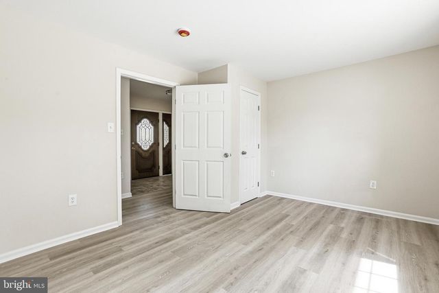 18246 WHITE PINE DR, Milford, VA 22514