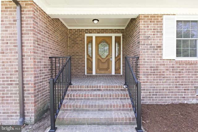 18246 WHITE PINE DR, Milford, VA 22514