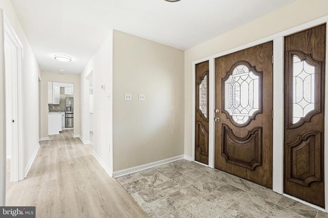 18246 WHITE PINE DR, Milford, VA 22514