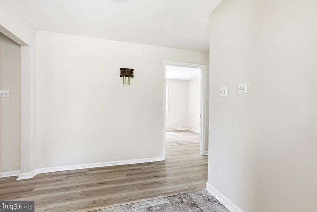 18246 WHITE PINE DR, Milford, VA 22514