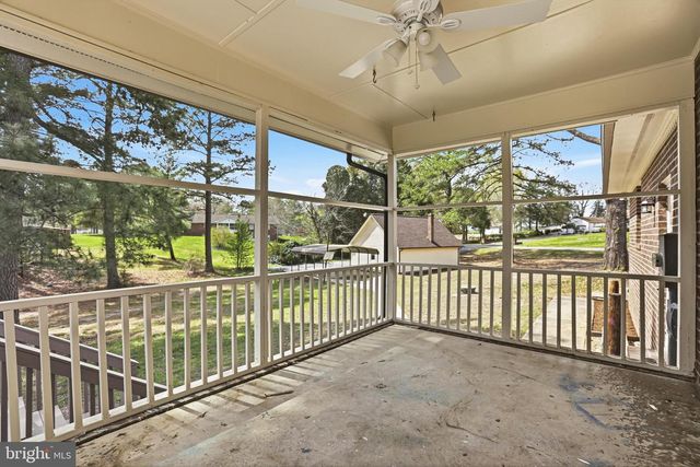 18246 WHITE PINE DR, Milford, VA 22514