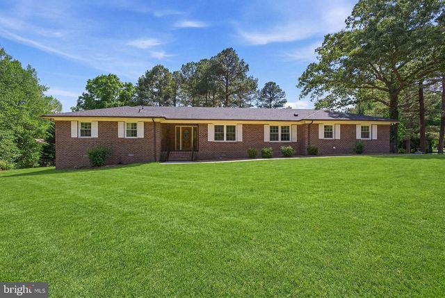 18246 WHITE PINE DR, Milford, VA 22514