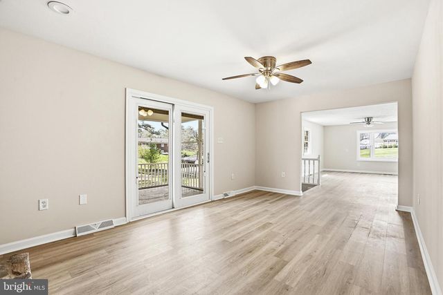 18246 WHITE PINE DR, Milford, VA 22514