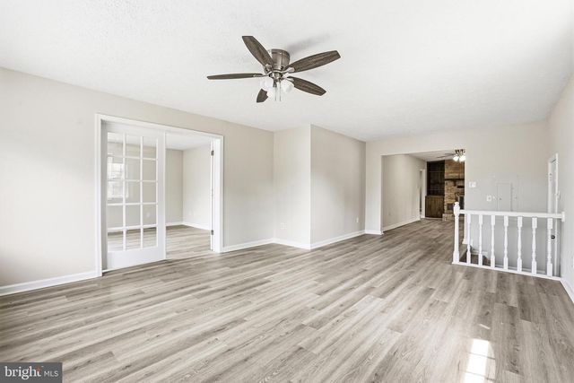 18246 WHITE PINE DR, Milford, VA 22514
