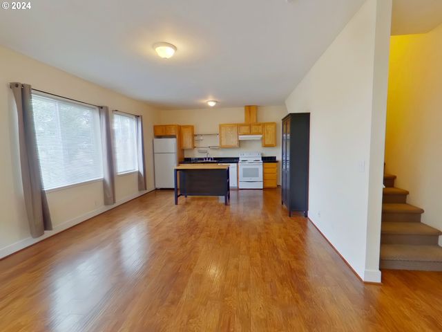 1857 PEARL St, Eugene, OR 97401