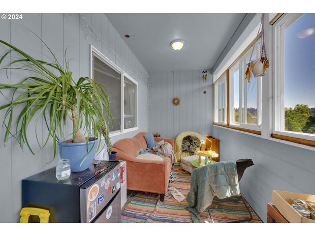 1857 PEARL St, Eugene, OR 97401