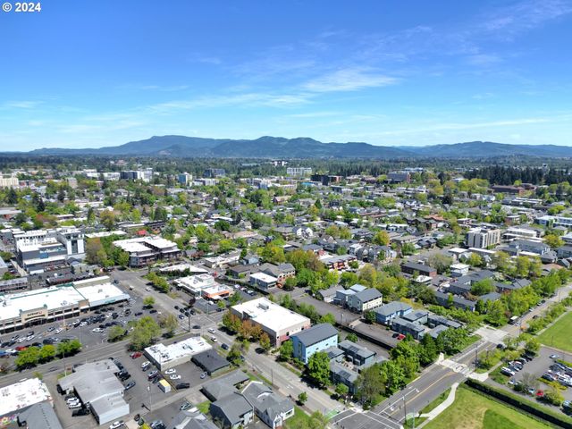 1857 PEARL St, Eugene, OR 97401