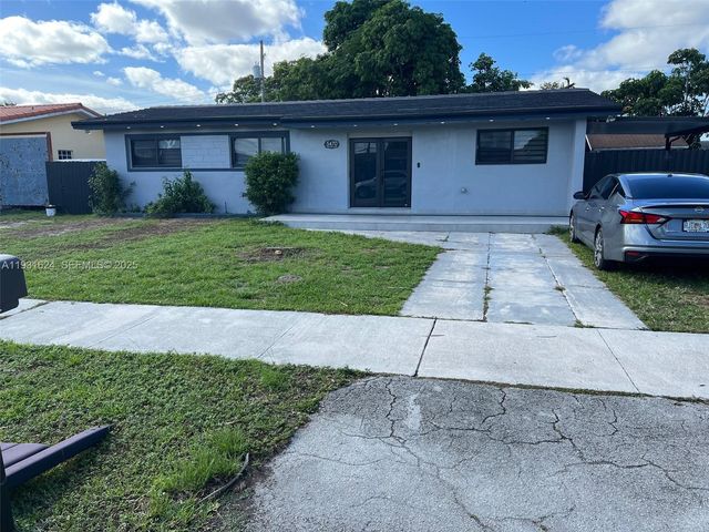 5470 W 8th Ln, Hialeah, FL 33012