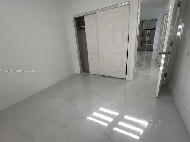 5470 W 8th Ln, Hialeah, FL 33012