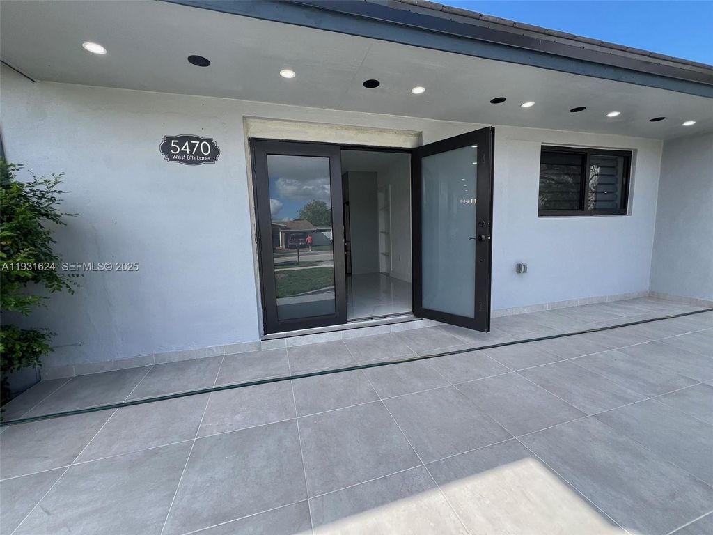 5470 W 8th Ln, Hialeah, FL 33012