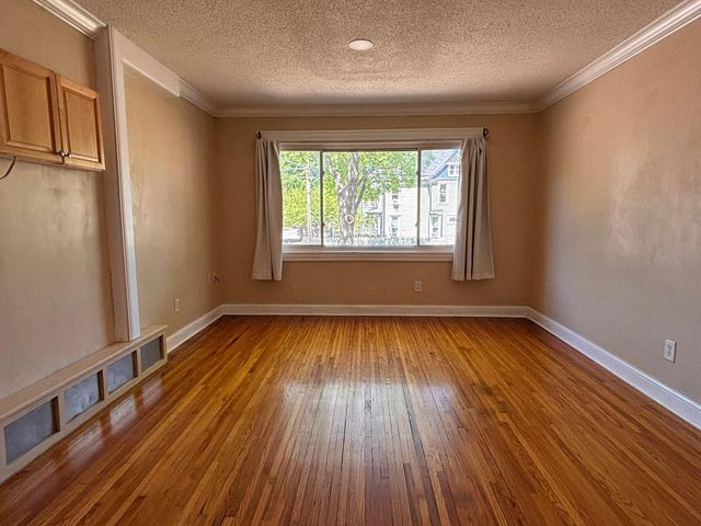 423 W 31st Street 102, Minneapolis, MN 55408