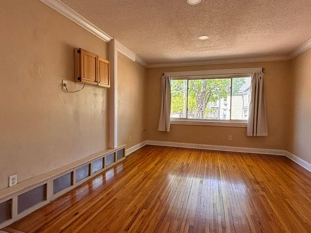 423 W 31st Street 102, Minneapolis, MN 55408