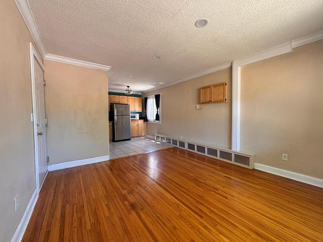 423 W 31st Street 102, Minneapolis, MN 55408