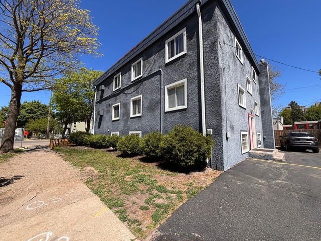 423 W 31st Street 102, Minneapolis, MN 55408