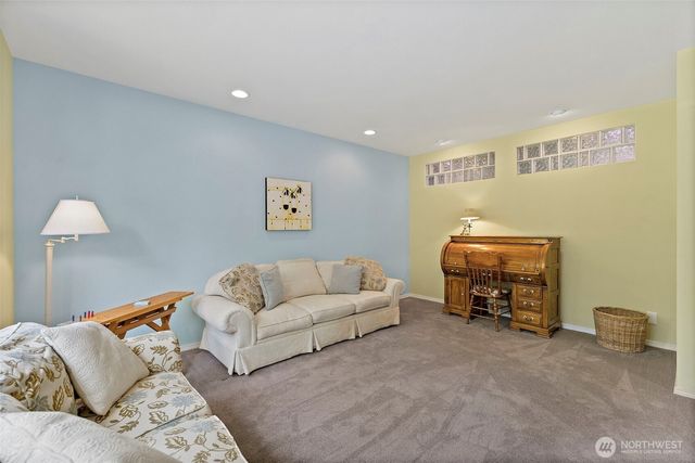 22200 Sweeney Road SE, Maple Valley, WA 98038
