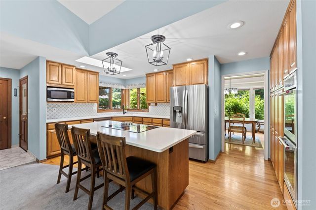 22200 Sweeney Road SE, Maple Valley, WA 98038