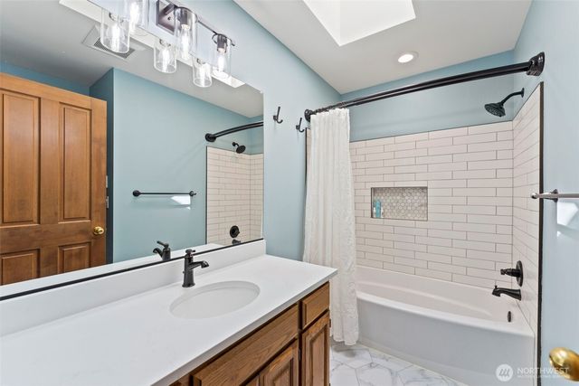22200 Sweeney Road SE, Maple Valley, WA 98038