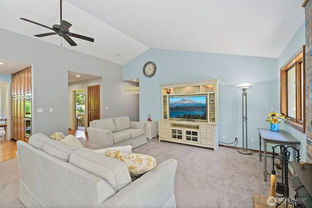 22200 Sweeney Road SE, Maple Valley, WA 98038
