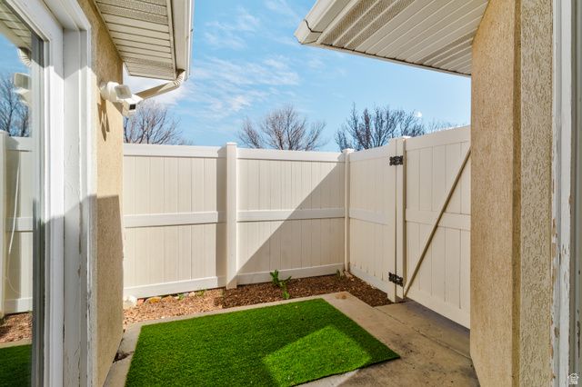 4752 W ITALIAN CT, West Jordan, UT 84084