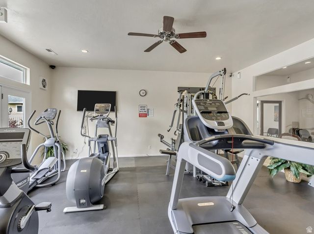 4752 W ITALIAN CT, West Jordan, UT 84084