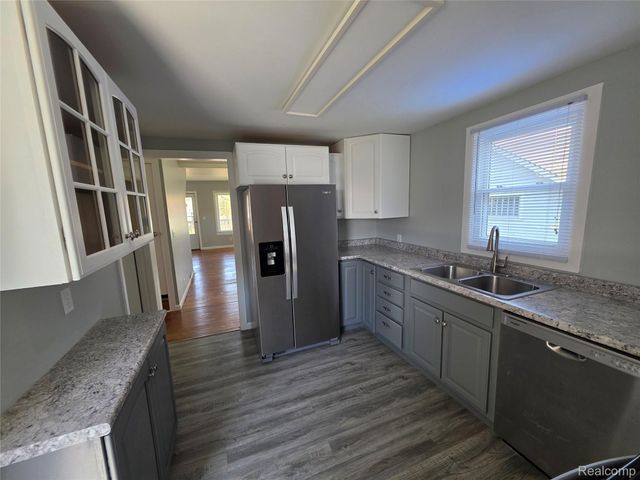 1236 Decamp Street, Burton, MI 48529