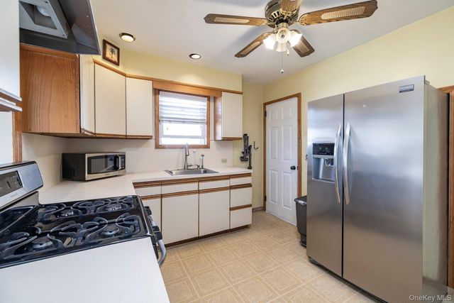 837 Edward Street, Baldwin, NY 11510