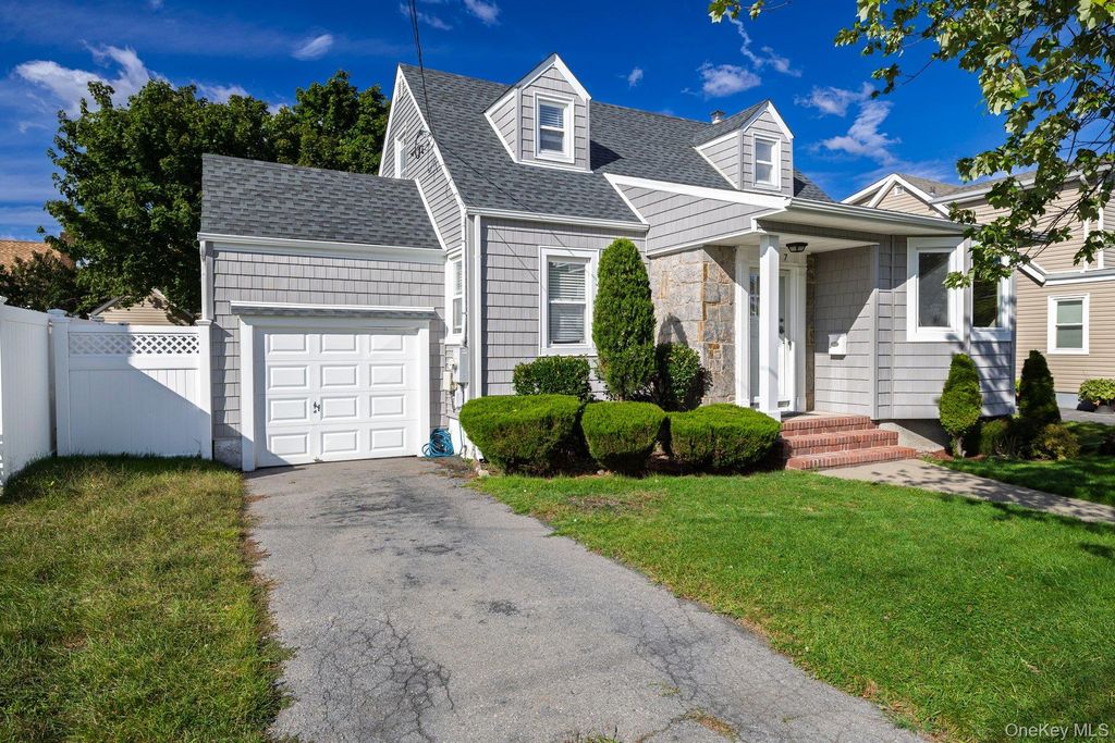 837 Edward Street, Baldwin, NY 11510 — photo 2