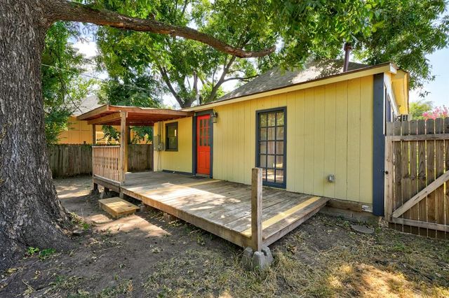 1529 NW 1st Street, Oklahoma City, OK 73106