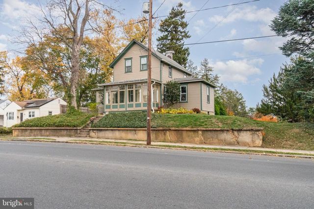 1217 N WEST ST, Carlisle, PA 17013