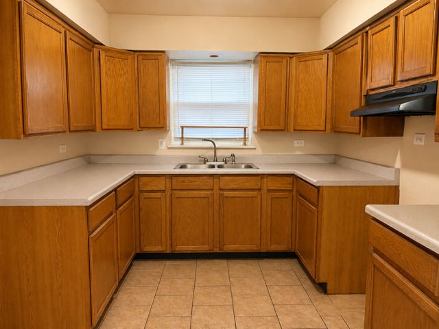 11329 S Green Bay Avenue, Chicago, IL 60617