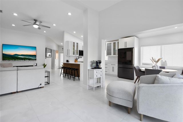 18501 NW 55th Ave, Miami Gardens, FL 33055