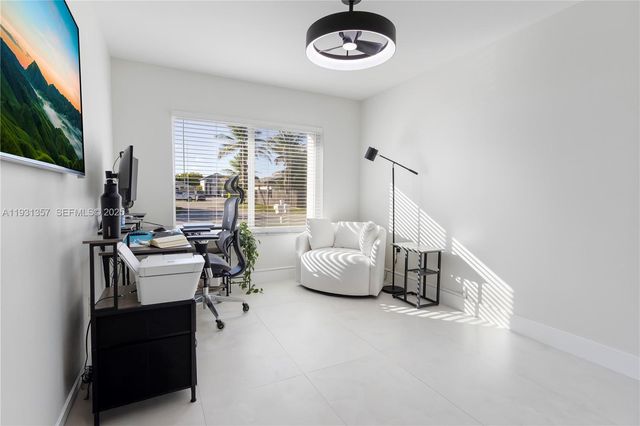 18501 NW 55th Ave, Miami Gardens, FL 33055