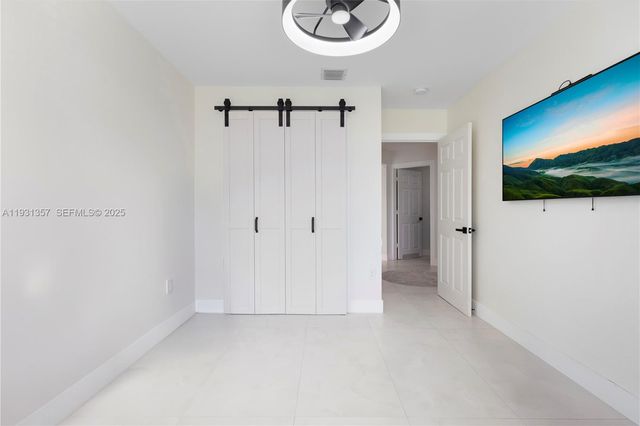 18501 NW 55th Ave, Miami Gardens, FL 33055