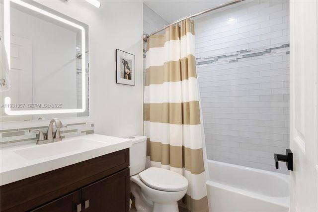 18501 NW 55th Ave, Miami Gardens, FL 33055