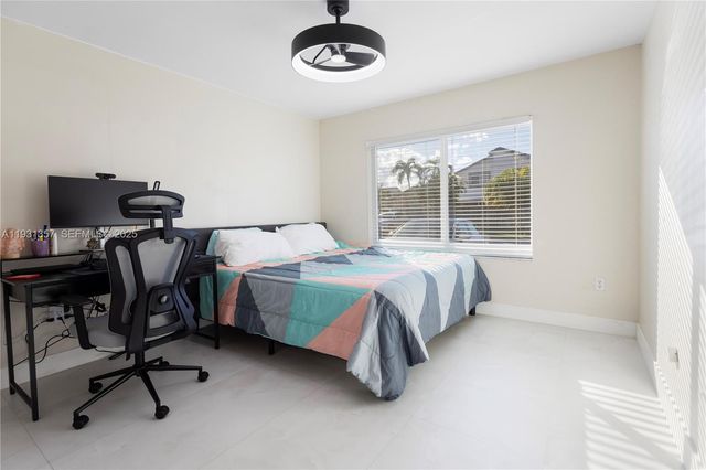 18501 NW 55th Ave, Miami Gardens, FL 33055