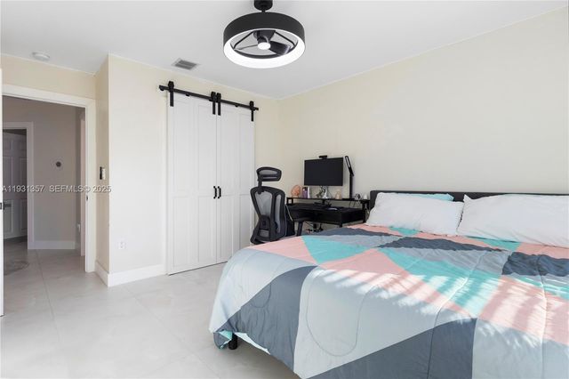 18501 NW 55th Ave, Miami Gardens, FL 33055