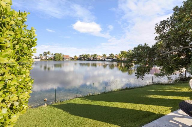 18501 NW 55th Ave, Miami Gardens, FL 33055