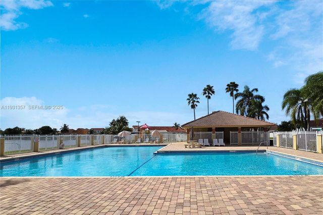 18501 NW 55th Ave, Miami Gardens, FL 33055