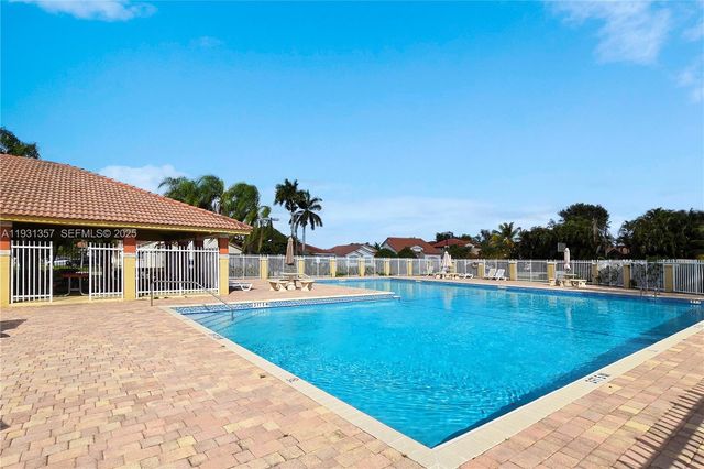 18501 NW 55th Ave, Miami Gardens, FL 33055