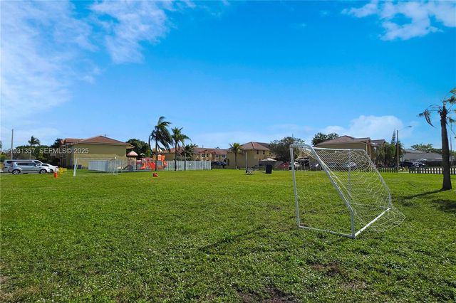 18501 NW 55th Ave, Miami Gardens, FL 33055