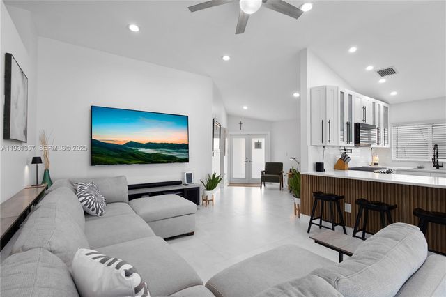 18501 NW 55th Ave, Miami Gardens, FL 33055