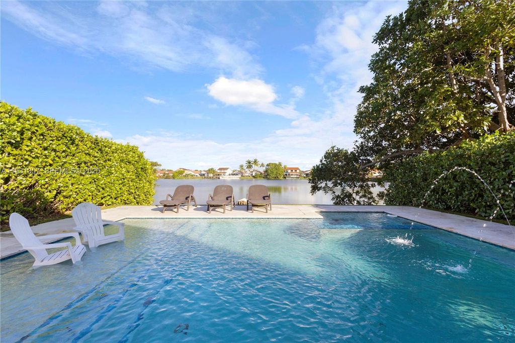 18501 NW 55th Ave, Miami Gardens, FL 33055