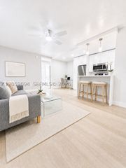 6330 SW 79th St 4, South Miami, FL 33143