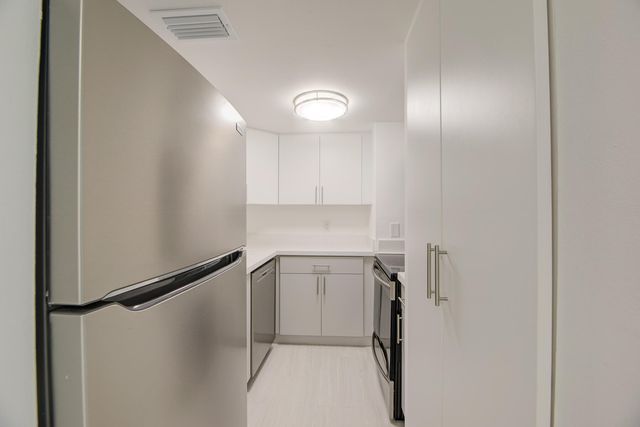 2100 Brickell Avenue 404, Miami, FL 33129