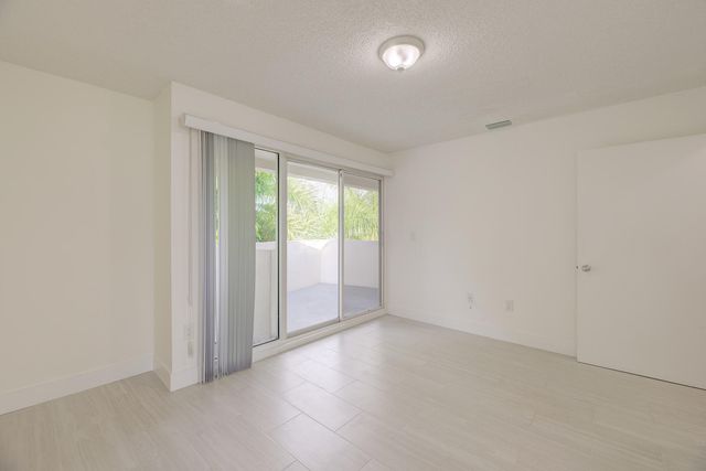 2100 Brickell Avenue 404, Miami, FL 33129