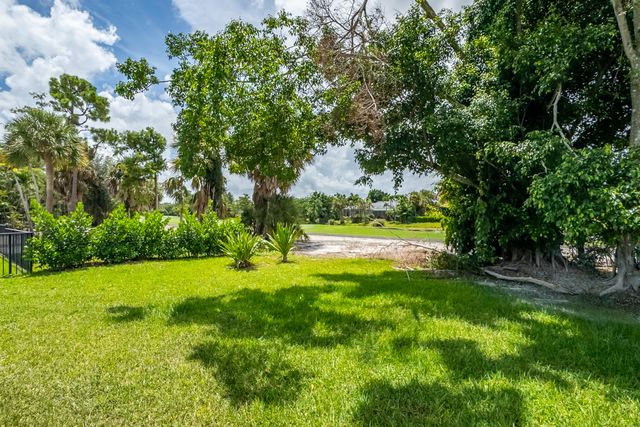 15622 CYPRESS PARK Drive, Wellington, FL 33414