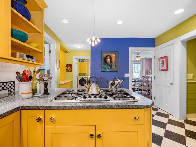 27 Loomis Street, Montpelier, VT 05602