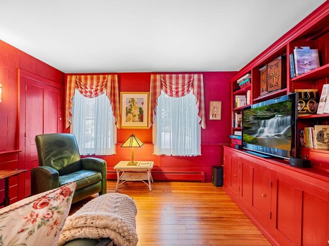 27 Loomis Street, Montpelier, VT 05602