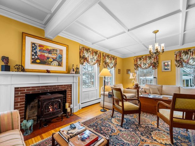 27 Loomis Street, Montpelier, VT 05602