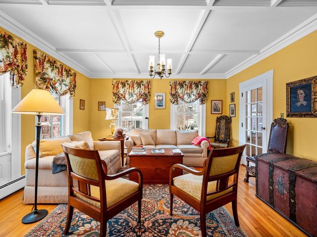 27 Loomis Street, Montpelier, VT 05602